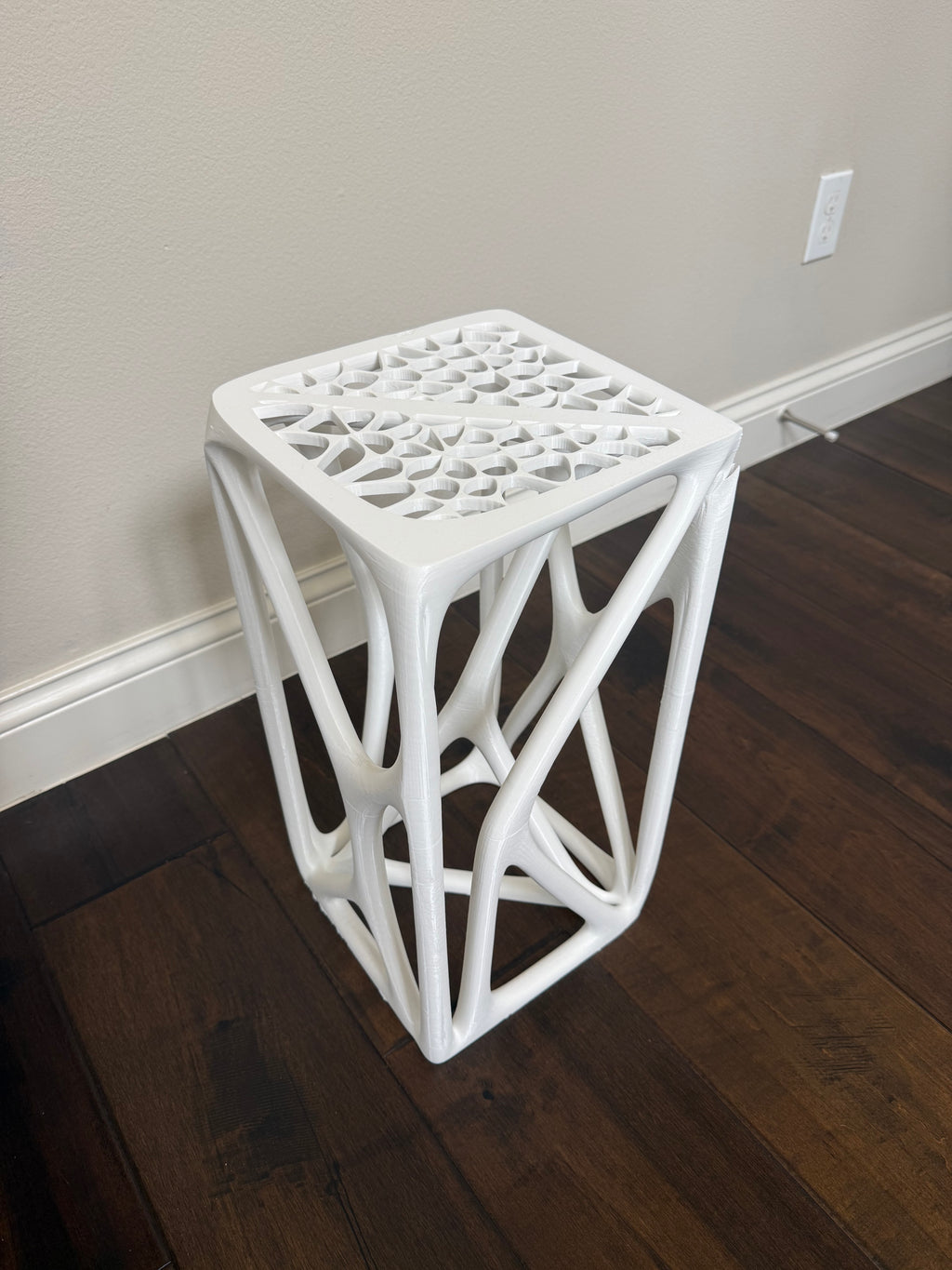 Voronoi Nightstand - Modern Accent Table
