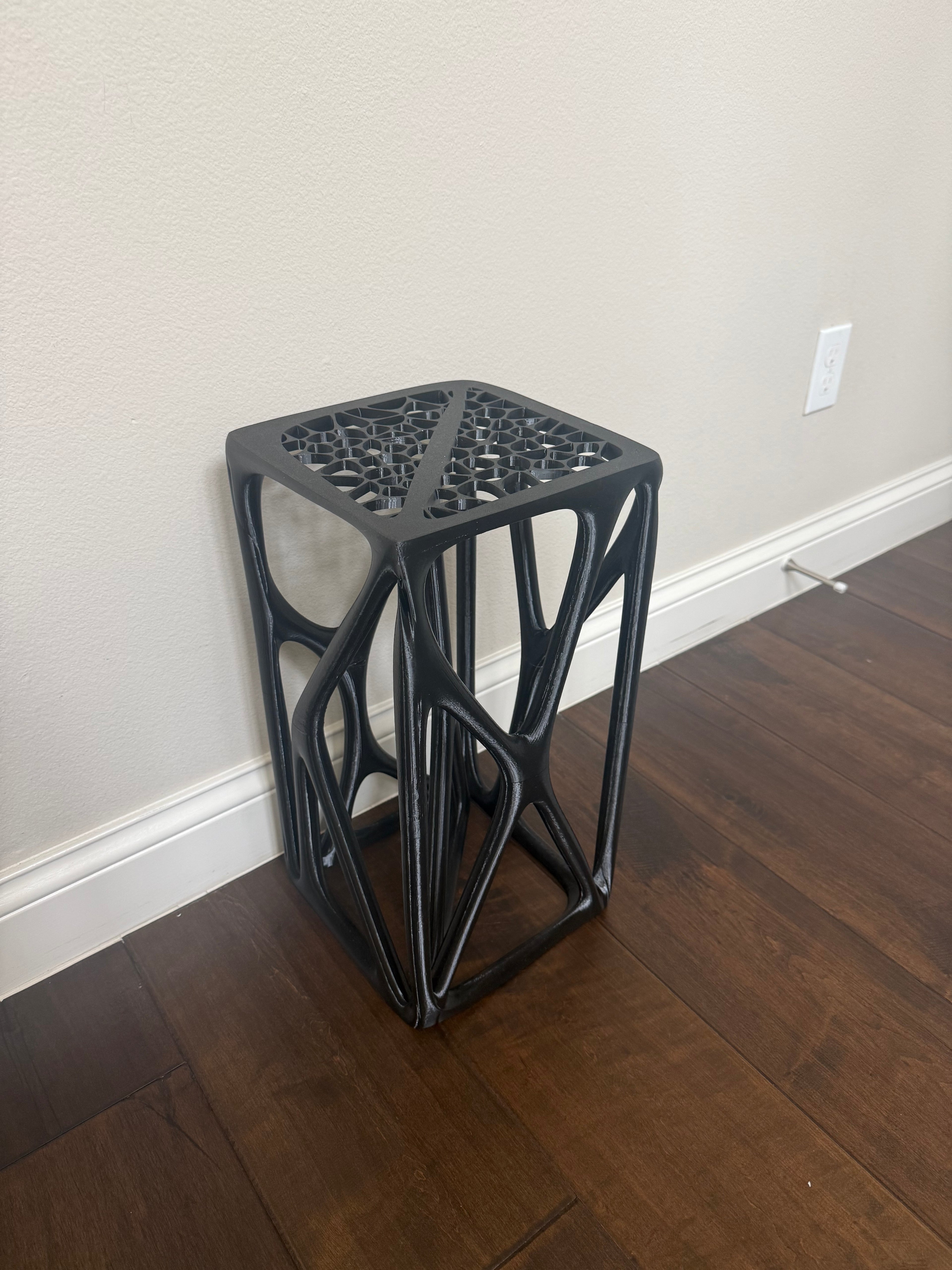 Voronoi Nightstand - Modern Accent Table